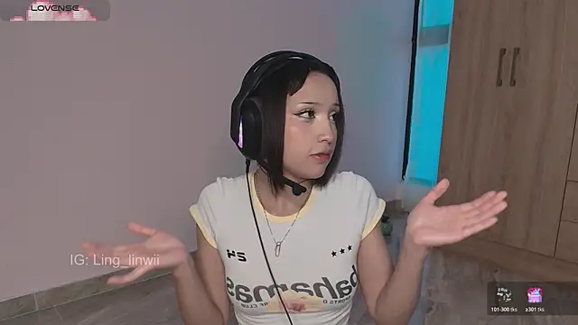 Snapshot of ling_meow chatting on July 7, 2:54 pm ling meow online show from July 7, 2:54 pm