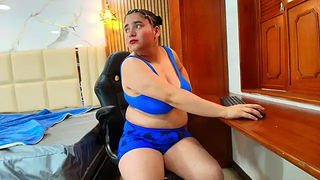 Snapshot of Estrella-gold chatting on April 6, 7:15 pm Estrella-gold online show from April 6, 7:15 pm