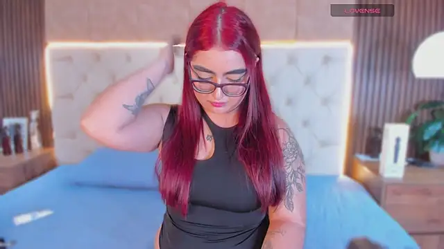 apriilfox online show from April 3, 4:10 am