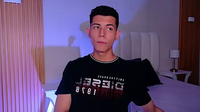 nicocrown online show from April 1, 7:55 pm