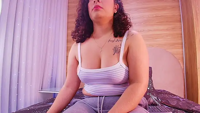 kiara lp online show from May 14, 3:02 am