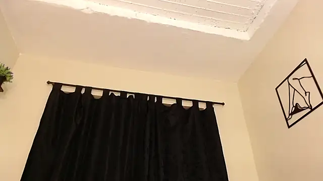 Snapshot of LyriaDiamond_ chatting on March 21, 7:39 pm LyriaDiamond online show from March 21, 7:39 pm