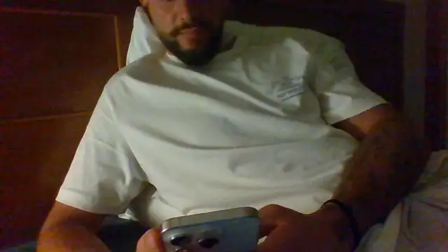 Snapshot of freetom31 chatting on March 12, 12:22 pm freetom31 online show from March 12, 12:22 pm