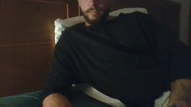 Snapshot of freetom31 chatting on March 22, 12:52 pm freetom31 online show from March 22, 12:52 pm