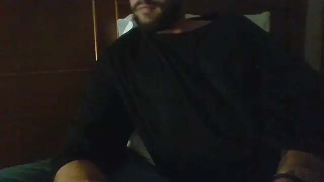 Snapshot of freetom31 chatting on March 31, 1:11 pm freetom31 online show from March 31, 1:11 pm