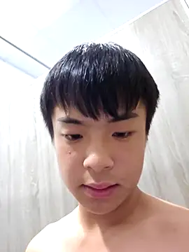 Snapshot of ovo0810 chatting on March 19, 10:19 am ovo0810 online show from March 19, 10:19 am