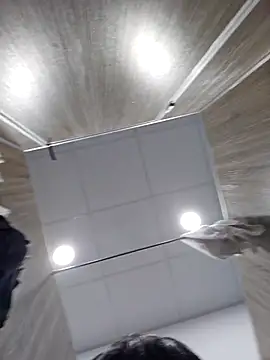 Snapshot of ovo0810 chatting on April 2, 10:24 am ovo0810 online show from April 2, 10:24 am