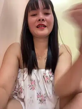 Little Muse78 online show from May 4, 1:07 pm