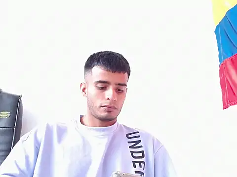 Snapshot of Bad_Boy_Carter69 chatting on March 21, 12:43 pm Bad Boy Carter69 online show from March 21, 12:43 pm