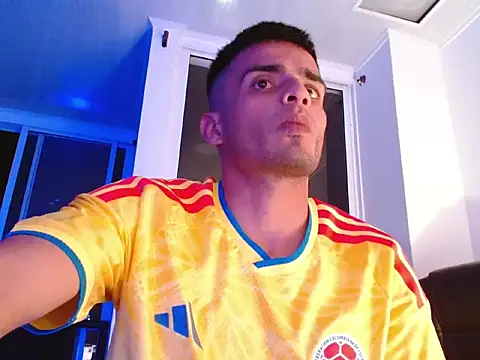 Snapshot of Bad_Boy_Carter69 chatting on March 25, 3:34 am Bad Boy Carter69 online show from March 25, 3:34 am