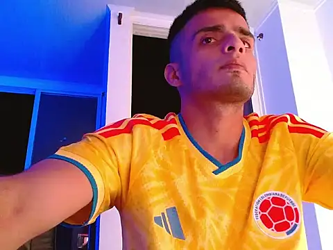 Snapshot of Bad_Boy_Carter69 chatting on March 26, 4:07 am Bad Boy Carter69 online show from March 26, 4:07 am