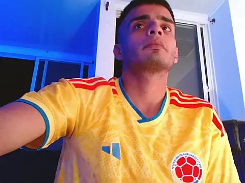 Snapshot of Bad_Boy_Carter69 chatting on April 2, 4:21 am Bad Boy Carter69 online show from April 2, 4:21 am