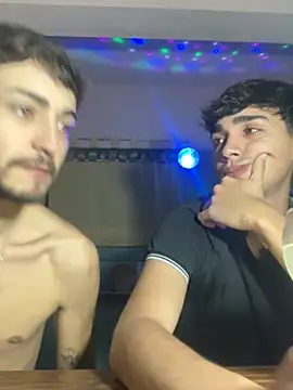 Lucasss2204 online show from April 3, 4:43 am