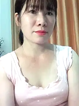 Bondgirl 9 online show from April 8, 8:14 am