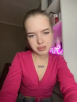 Snapshot of KayShaw chatting on March 4, 6:08 am KayShaw online show from March 4, 6:08 am