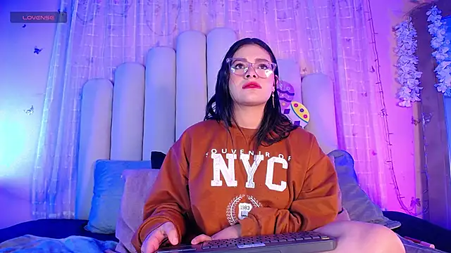 Snapshot of Keny_Williams chatting on March 13, 3:24 am Keny Williams online show from March 13, 3:24 am