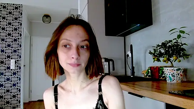 misssweet online show from June 21, 9:01 am
