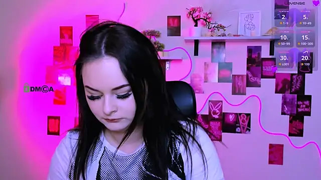 Snapshot of miss_courtney_ chatting on March 18, 9:45 am miss courtney online show from March 18, 9:45 am