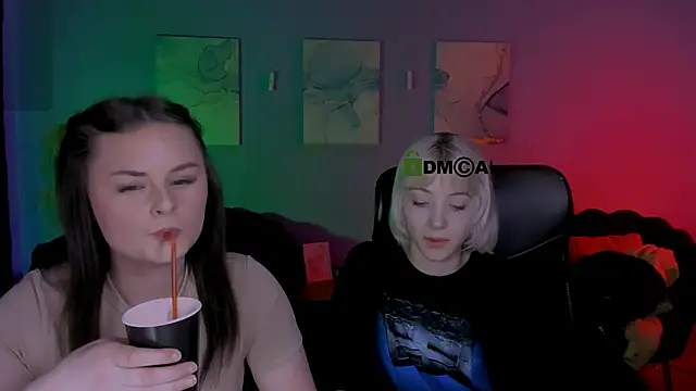 Snapshot of miss_courtney_ chatting on April 4, 10:13 am miss courtney online show from April 4, 10:13 am