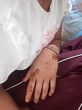 Snapshot of Your_Haseena7 chatting on March 29, 2:39 pm Your Haseena7 online show from March 29, 2:39 pm