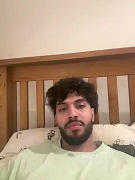 Snapshot of cutecupid chatting on March 9, 3:32 am cutecupid online show from March 9, 3:32 am