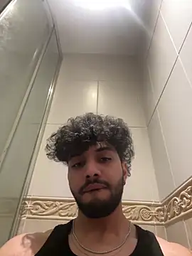 Snapshot of cutecupid chatting on April 5, 2:03 pm cutecupid online show from April 5, 2:03 pm