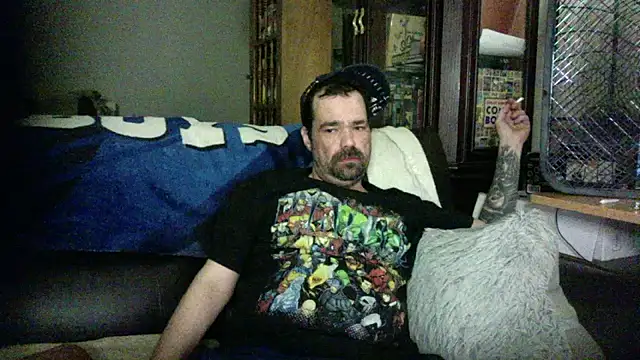 Snapshot of KinkyTOMan chatting on June 3, 7:22 am KinkyTOMan online show from June 3, 7:22 am