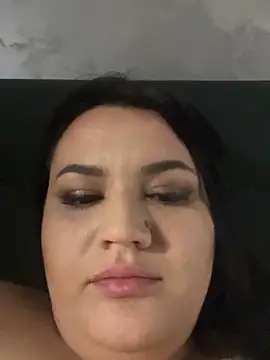 Snapshot of julietalovee chatting on March 11, 9:21 pm julietalovee online show from March 11, 9:21 pm