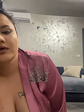 Snapshot of julietalovee chatting on March 14, 7:58 am julietalovee online show from March 14, 7:58 am