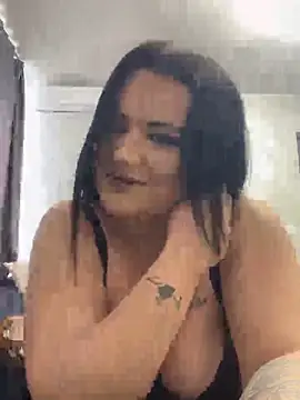 Snapshot of julietalovee chatting on March 16, 1:37 pm julietalovee online show from March 16, 1:37 pm