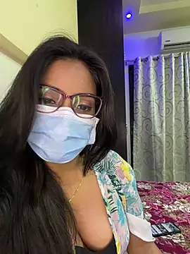 nikki catz online show from March 7, 2:14 pm