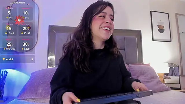 Snapshot of ViolettNova chatting on March 27, 11:54 am ViolettNova online show from March 27, 11:54 am