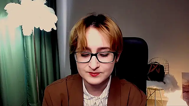 LixeLuna online show from May 5, 6:32 am