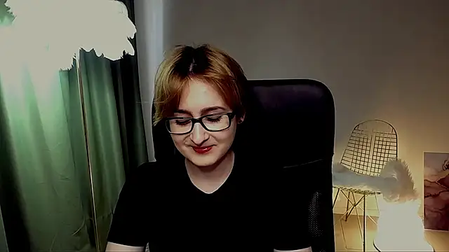 LixeLuna online show from May 13, 6:33 am