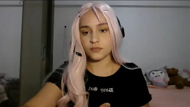 Snapshot of Willowlk chatting on March 26, 11:43 pm Willowlk online show from March 26, 11:43 pm