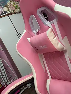 hot-cumplay online show from May 13, 4:43 am
