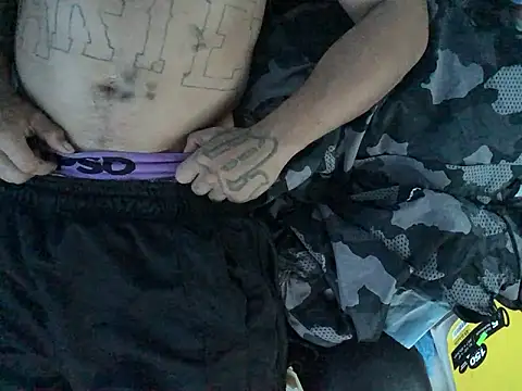 Snapshot of Donkie909 chatting on April 2, 1:47 am Donkie909 online show from April 2, 1:47 am