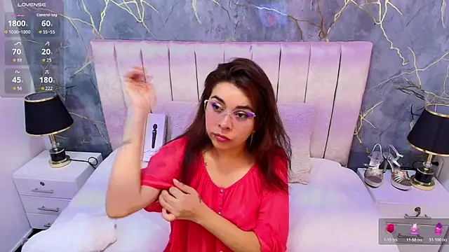 Snapshot of Mystic_queen chatting on March 24, 4:34 pm Mystic queen online show from March 24, 4:34 pm