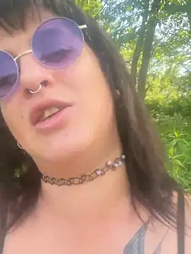 Xlilli69X online show from May 2, 12:54 pm