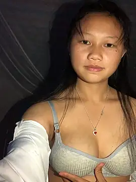 TieuVy99 online show from March 12, 2:12 pm