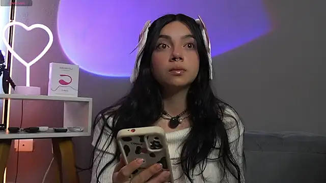 Snapshot of Im_Elaris chatting on March 13, 2:23 pm Im Elaris online show from March 13, 2:23 pm