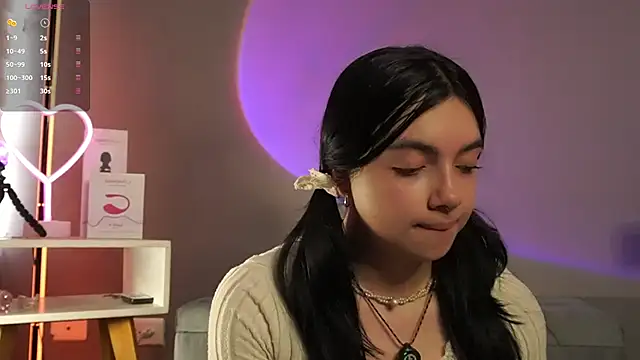 Snapshot of Im_Elaris chatting on March 21, 4:32 pm Im Elaris online show from March 21, 4:32 pm