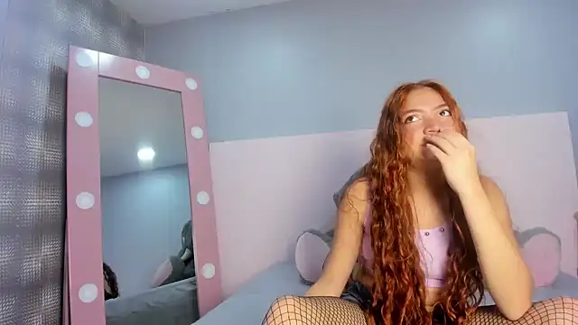 Snapshot of Sol_Radiant chatting on March 26, 12:33 pm Sol Radiant online show from March 26, 12:33 pm