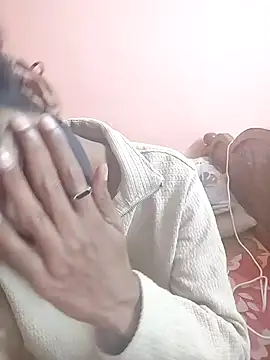 Snapshot of max_the_dick chatting on March 18, 6:22 pm max the dick online show from March 18, 6:22 pm