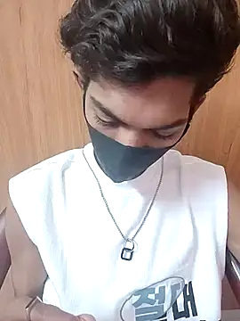 Snapshot of max_the_dick chatting on March 28, 3:22 pm max the dick online show from March 28, 3:22 pm