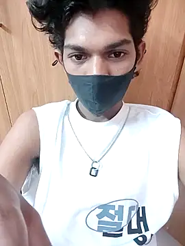 Snapshot of max_the_dick chatting on March 31, 6:41 pm max the dick online show from March 31, 6:41 pm