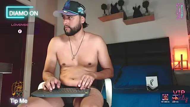 Snapshot of daniel_hunther chatting on April 1, 2:03 pm daniel hunther online show from April 1, 2:03 pm