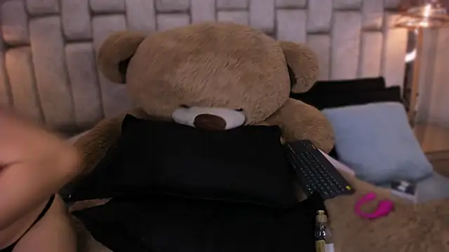 FoxxxyPink online show from May 11, 8:06 pm