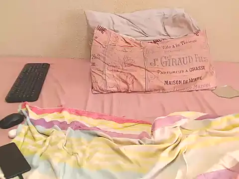 Snapshot of Busty42DDZA chatting on March 30, 11:33 am Busty42DDZA online show from March 30, 11:33 am