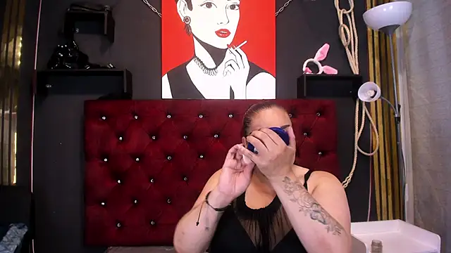 Sarah  Moonx online show from May 14, 8:04 pm